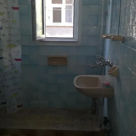 Илияна Apartment *